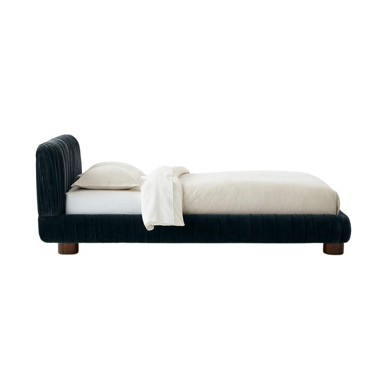 Cantar Blue Velvet Upholstered Queen Bed